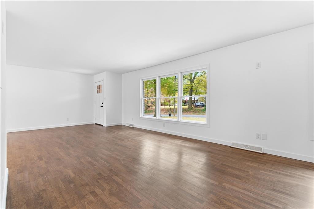 393 Chicopee Drive NE