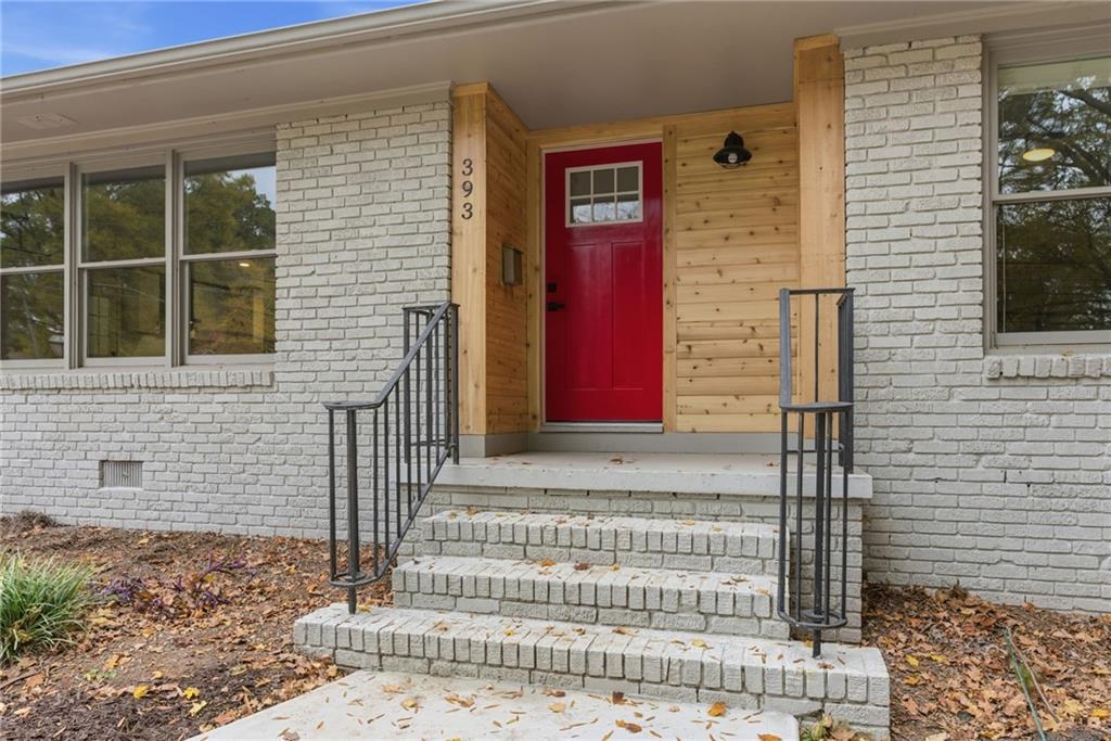 393 Chicopee Drive NE