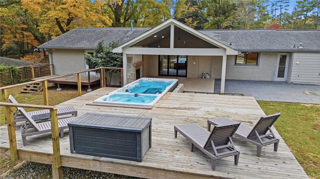 393 Chicopee Drive NE