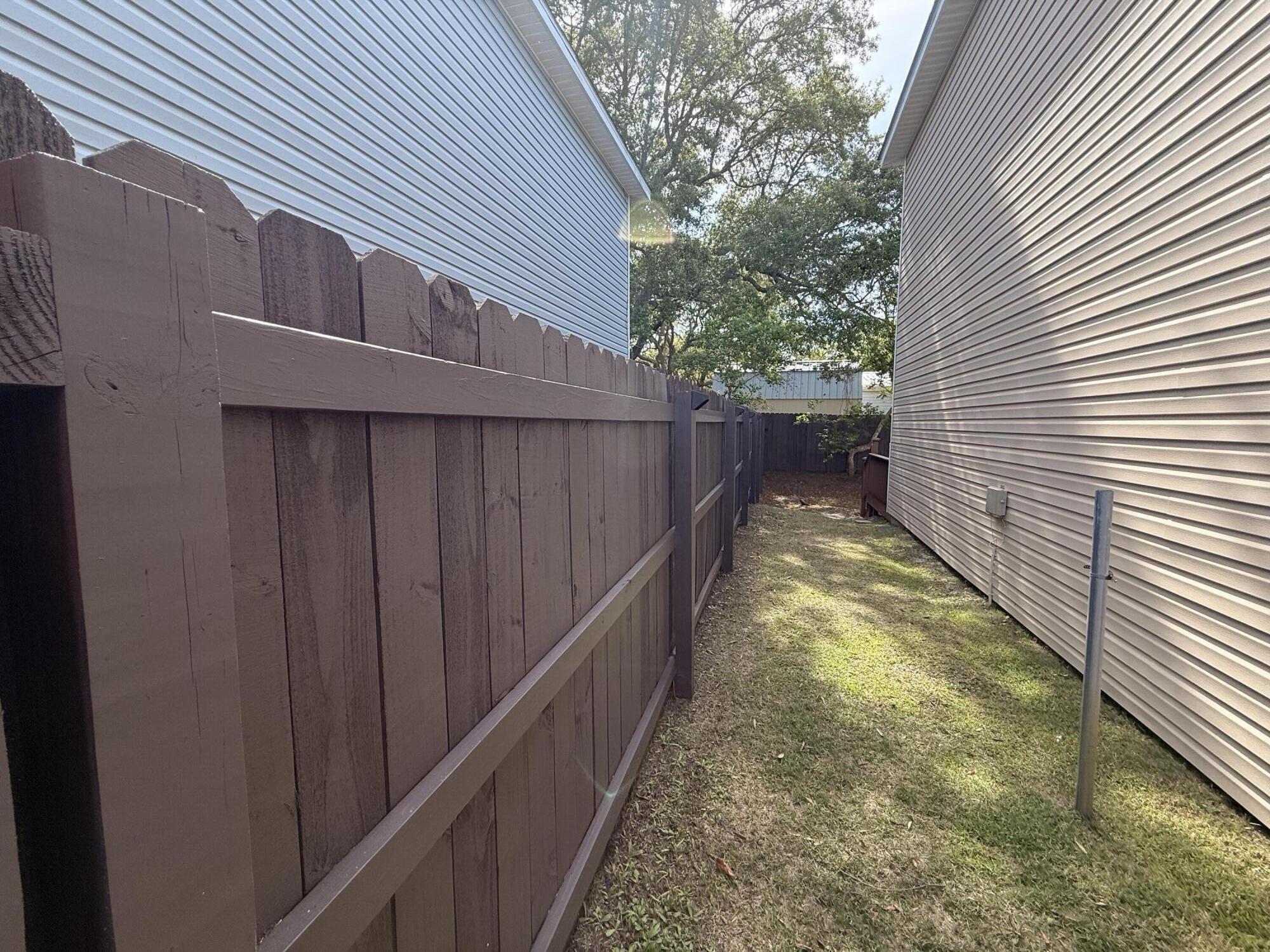 2123 Tom Street
