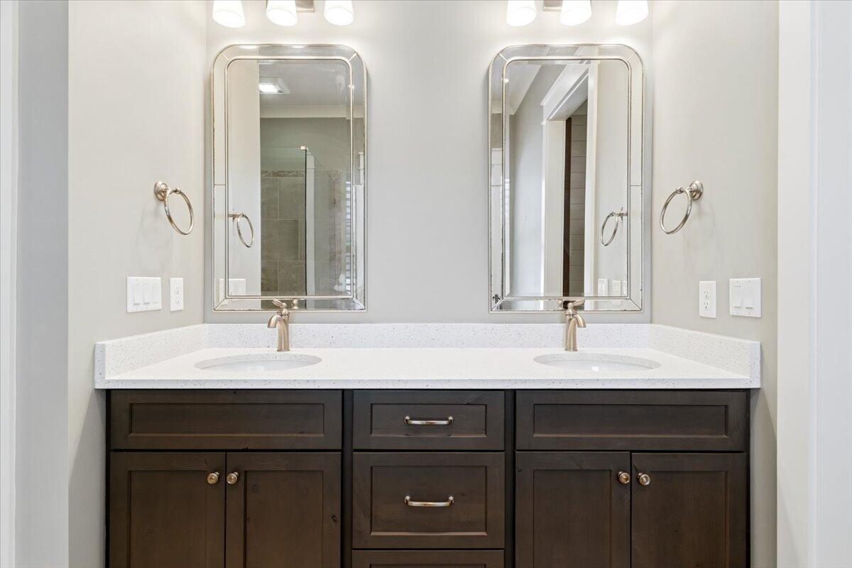 4404 Colleen Cove