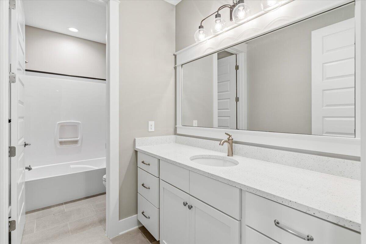 4404 Colleen Cove