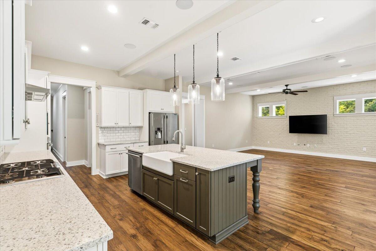 4404 Colleen Cove