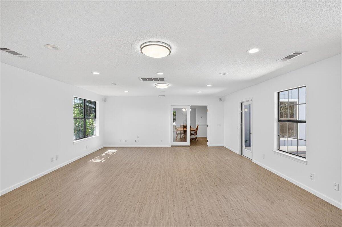 12 Corbin Court