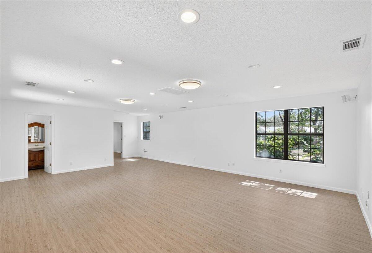 12 Corbin Court