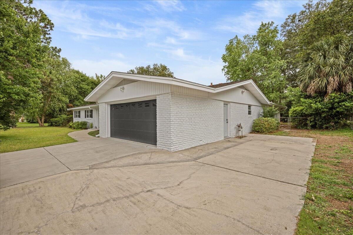 603 NE Golf Course Drive