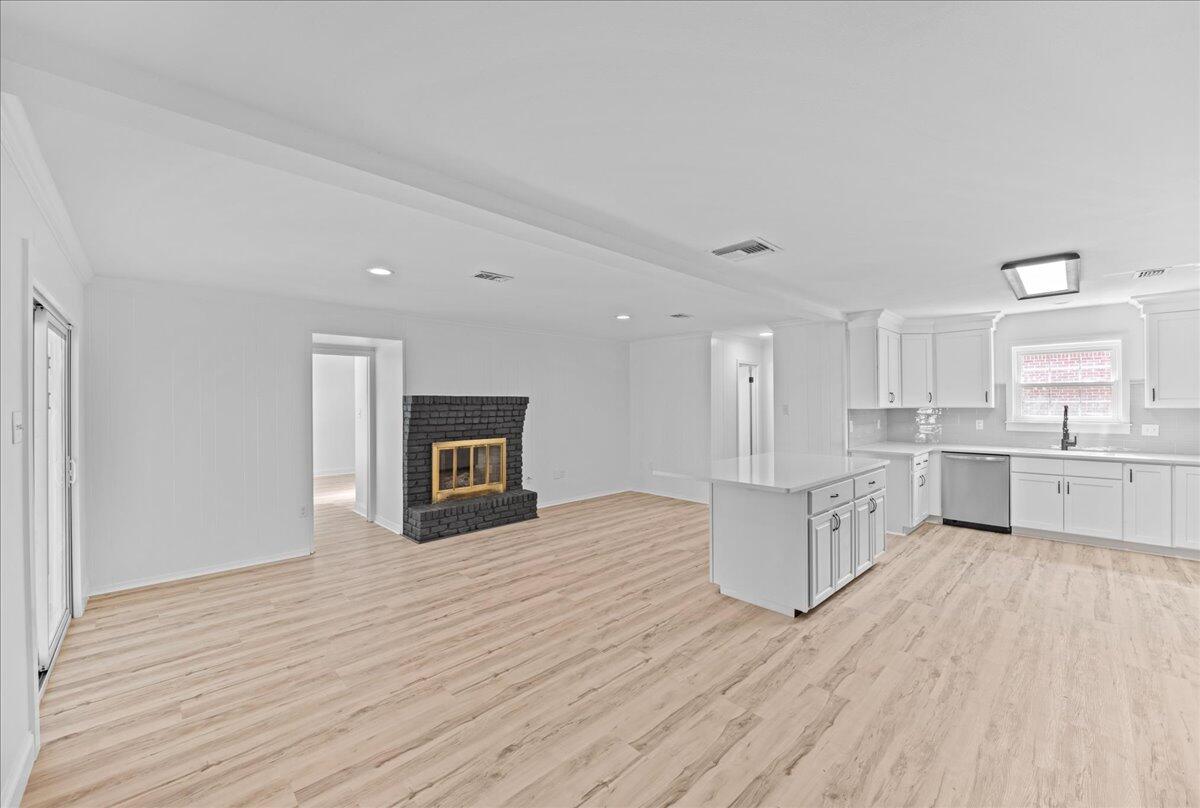 603 NE Golf Course Drive
