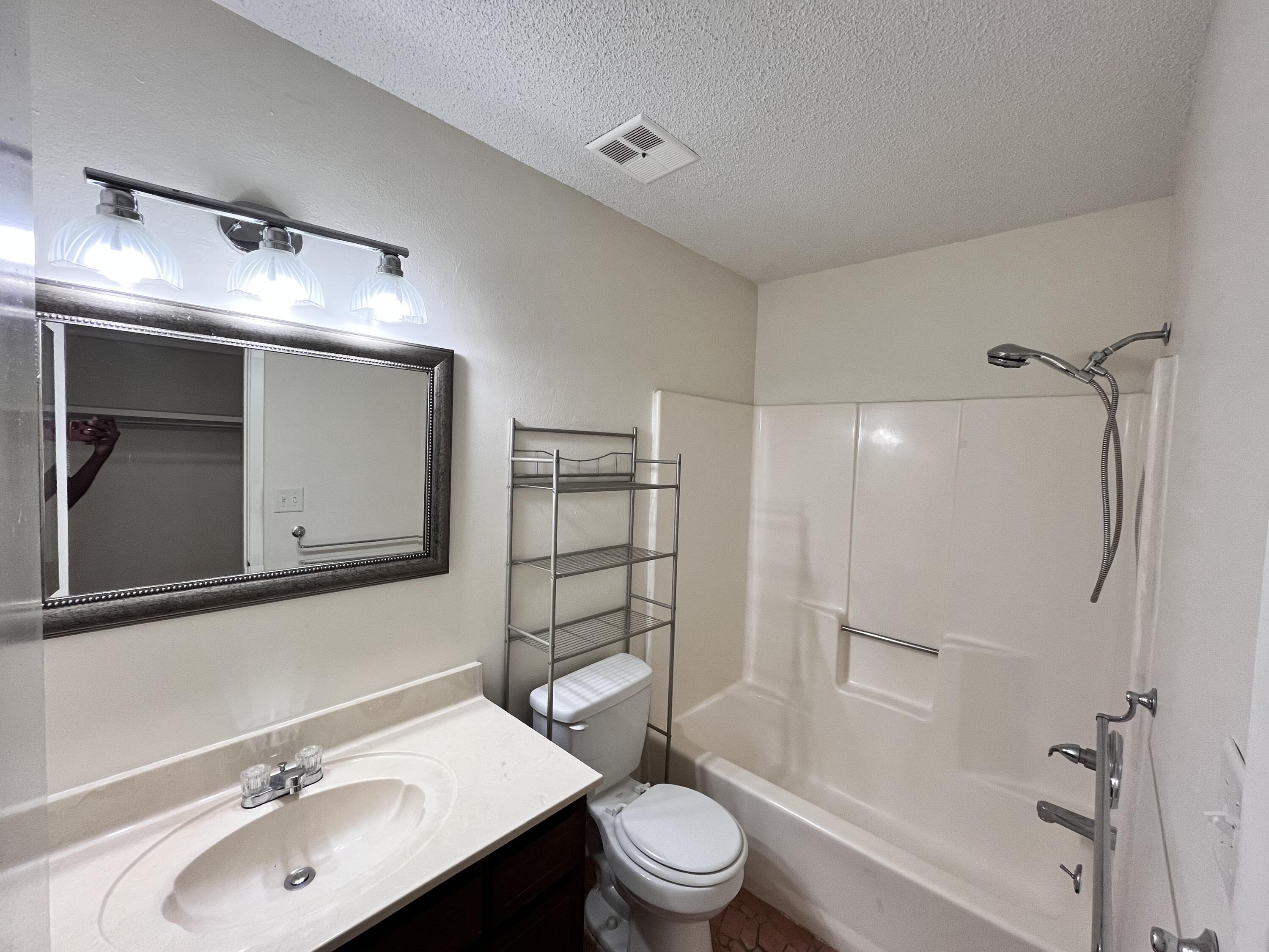 92 2Nd Avenue, UNIT B