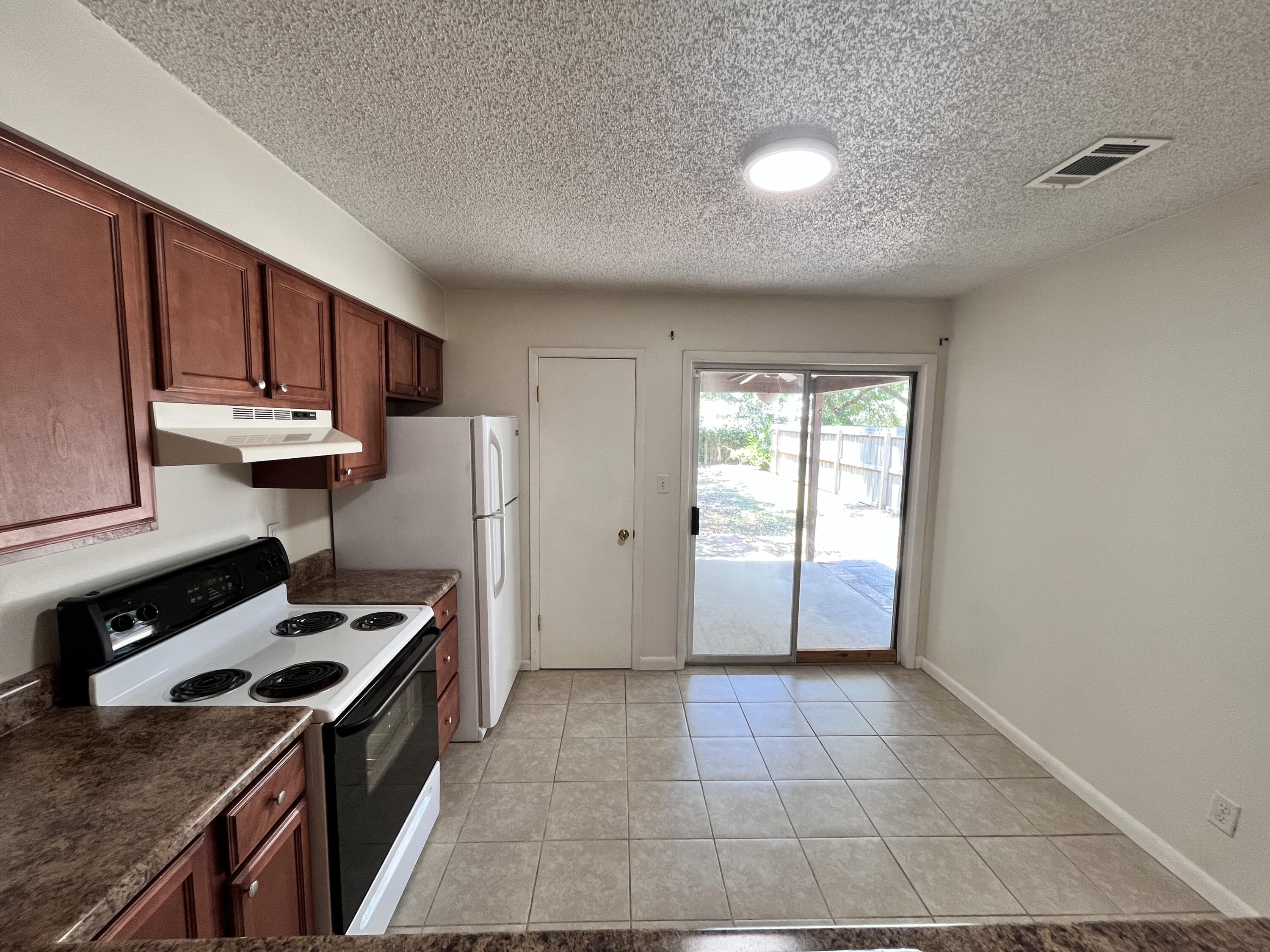 92 2Nd Avenue, UNIT B