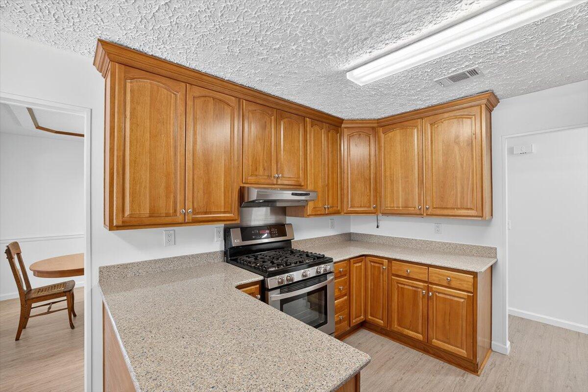 12 Corbin Court