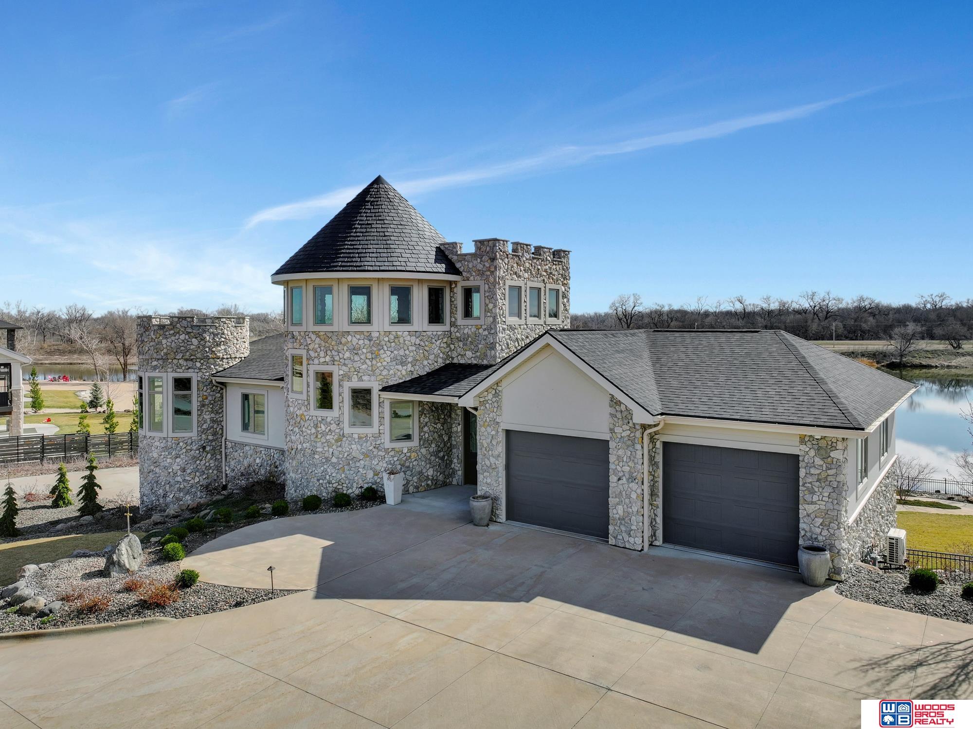 626 Red Tail Lane