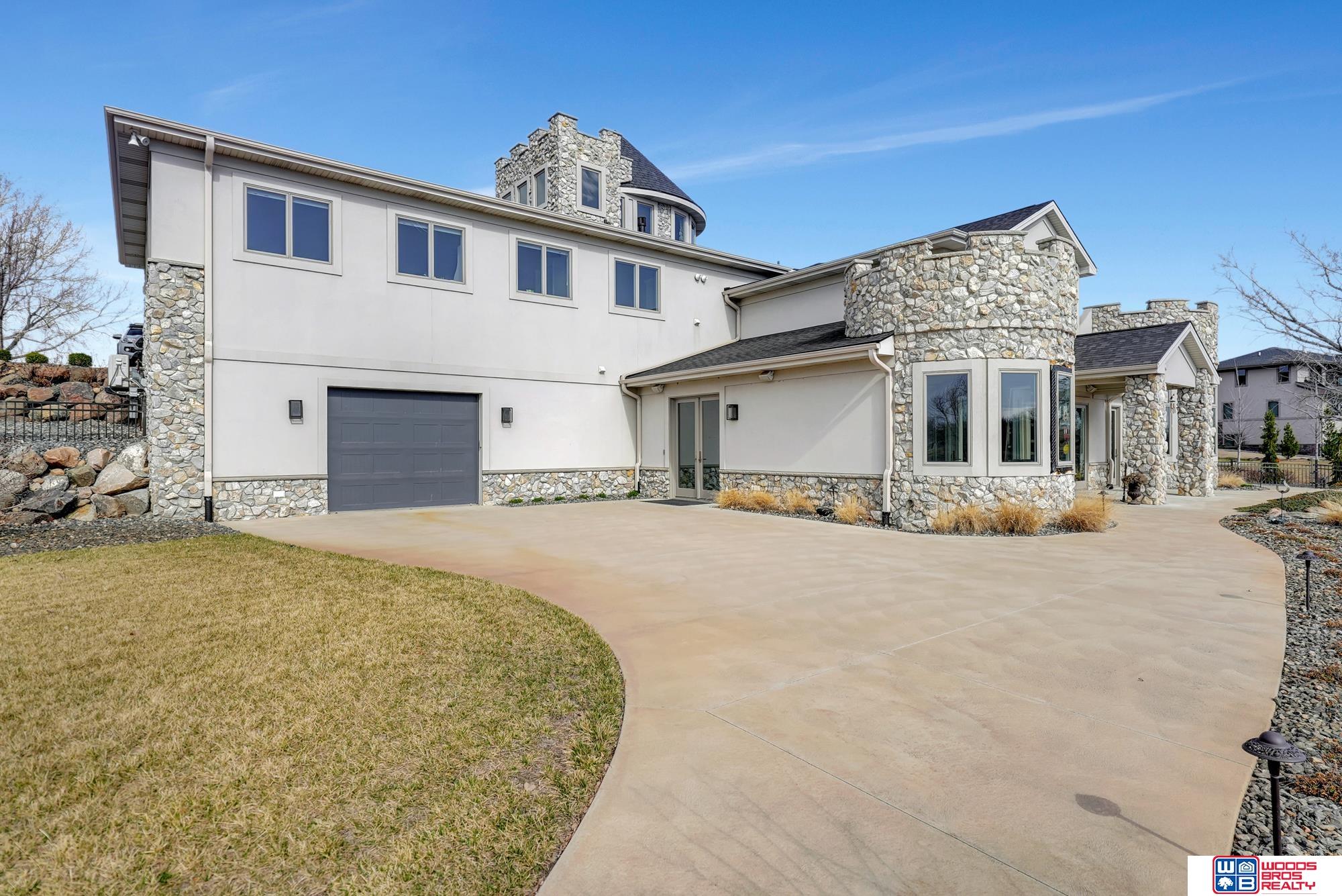 626 Red Tail Lane