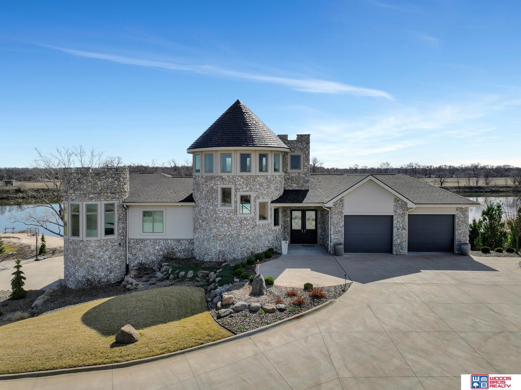 626 Red Tail Lane