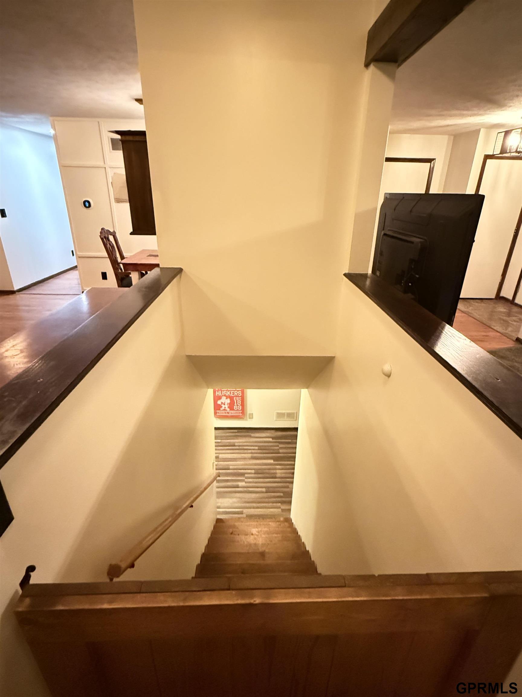 215 S 14 Street