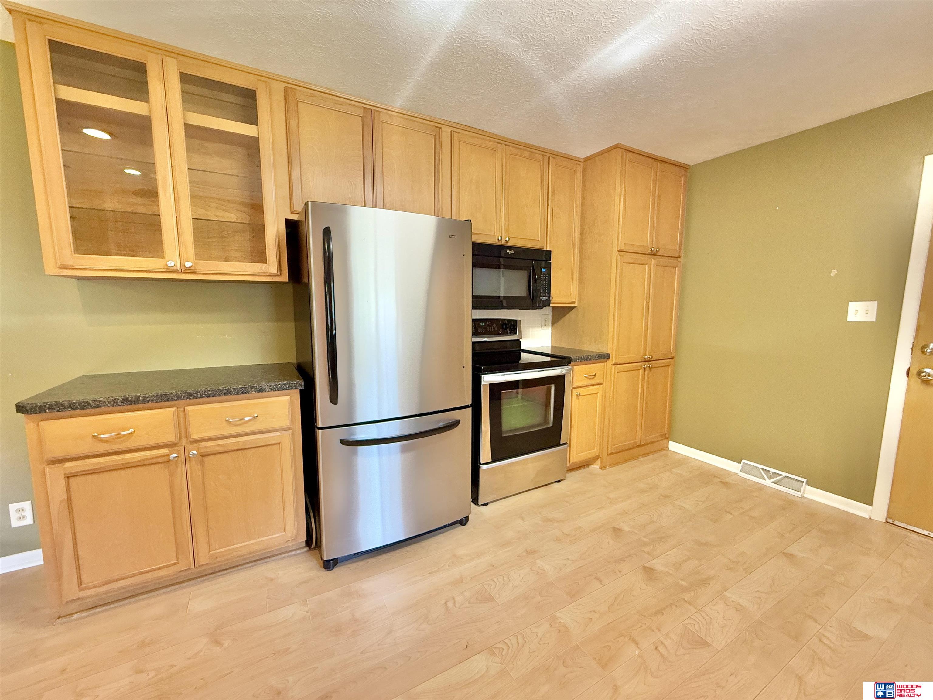 1254 N 8th Street