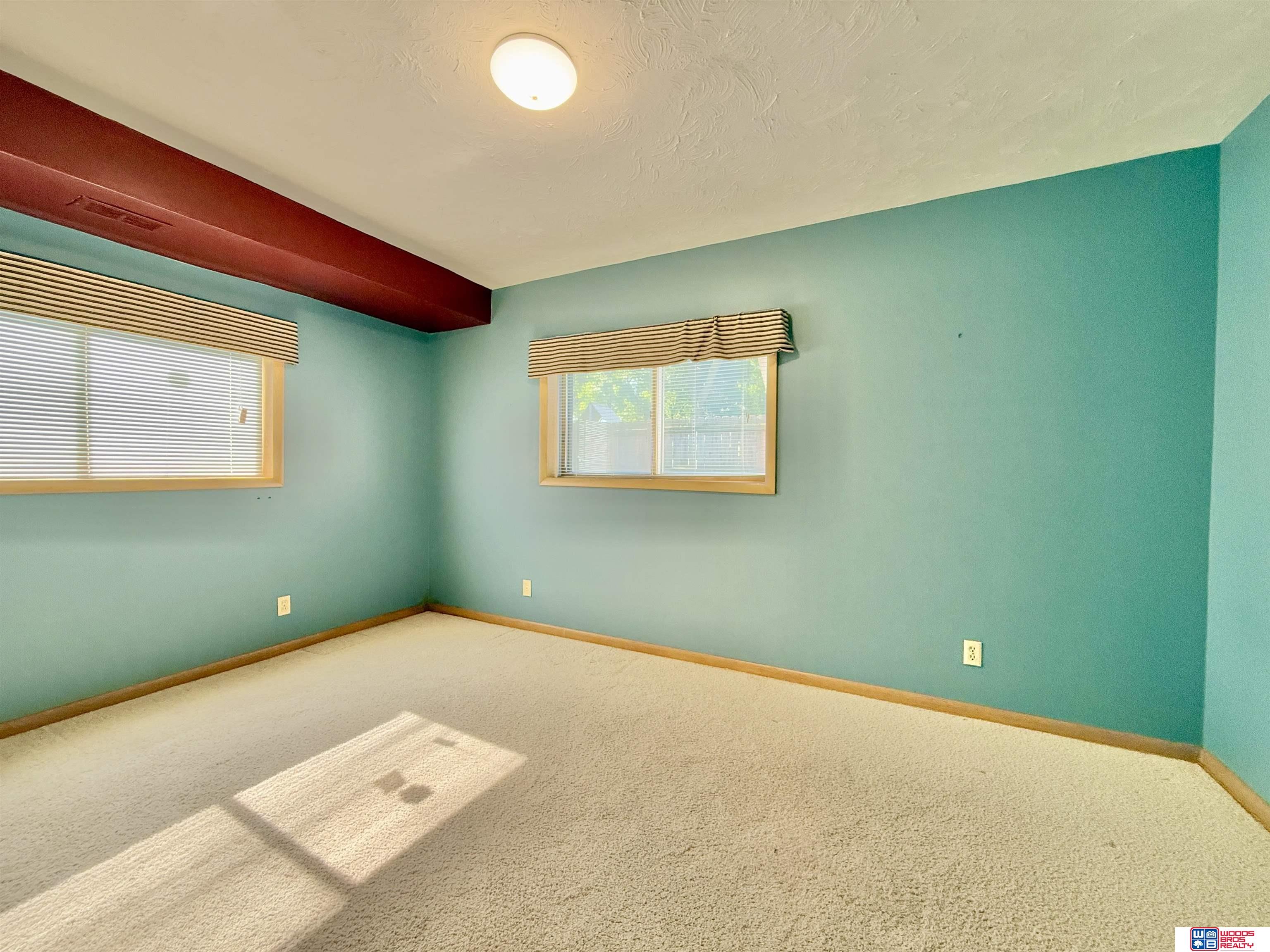 1254 N 8th Street