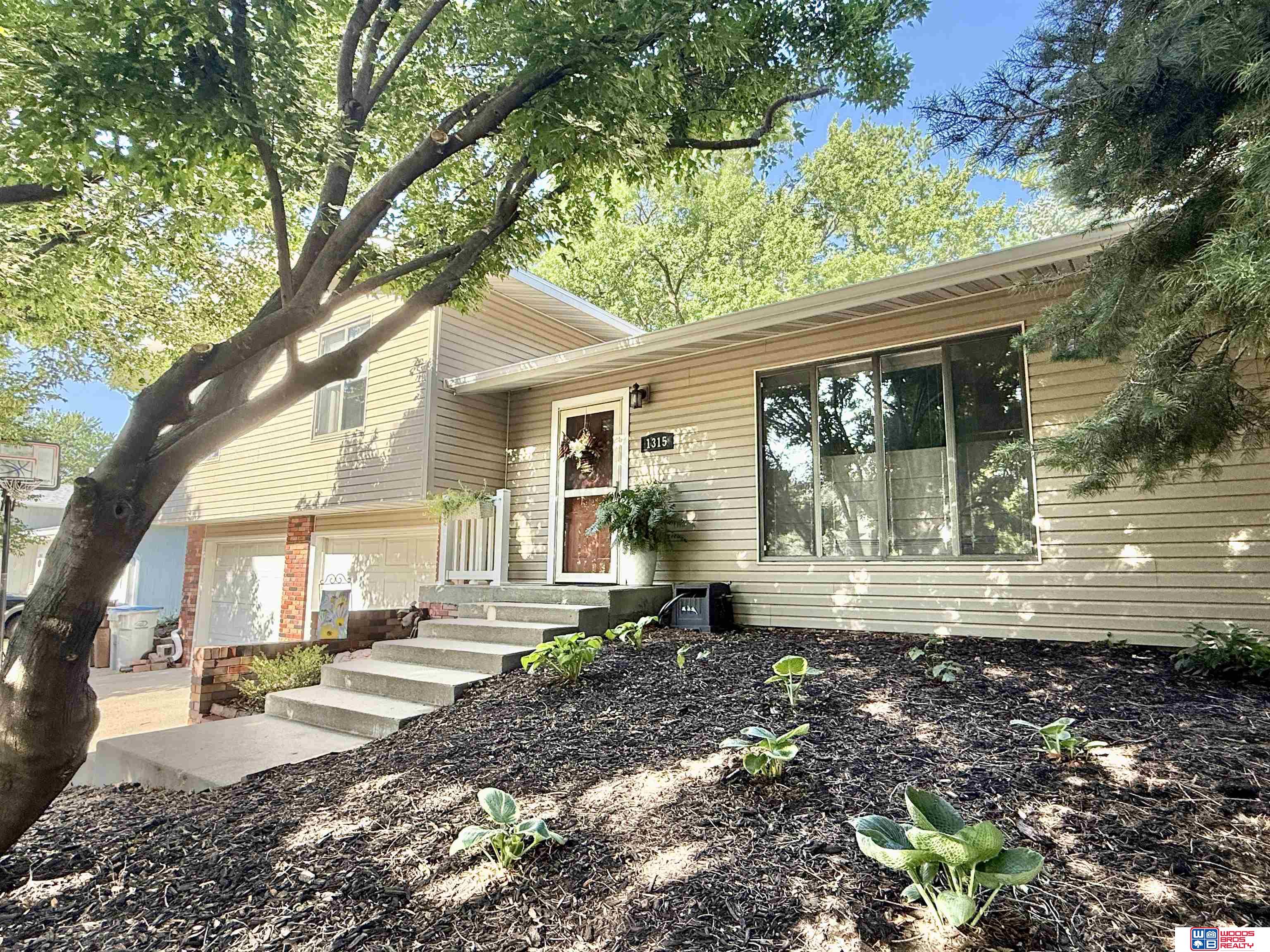 1315 Eastridge Drive