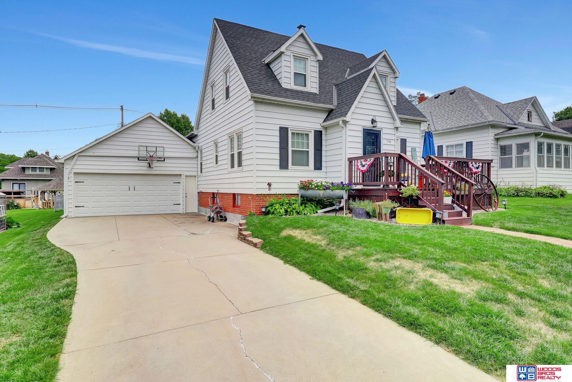736 N 7th Street