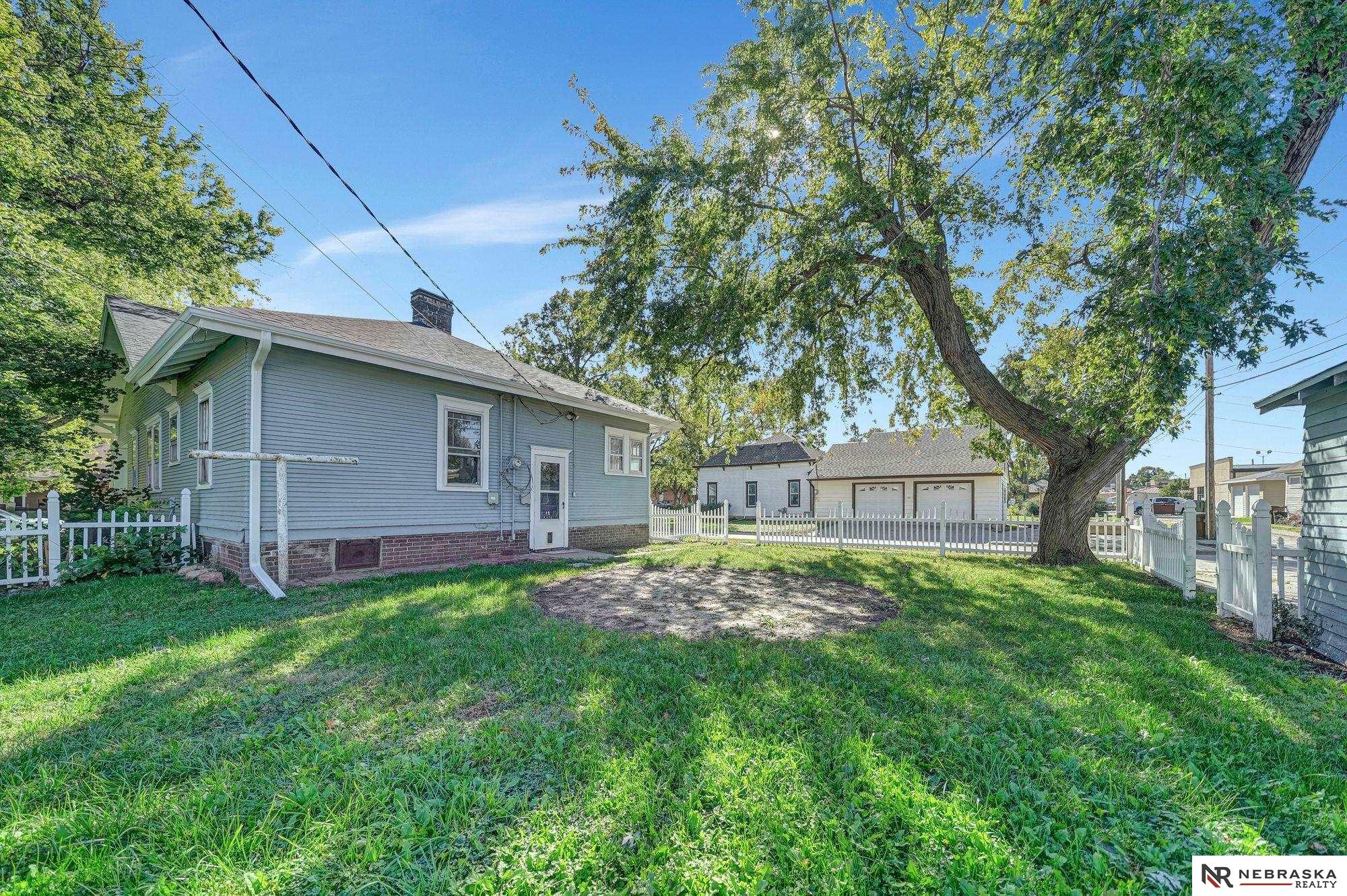 609 N 5th Street