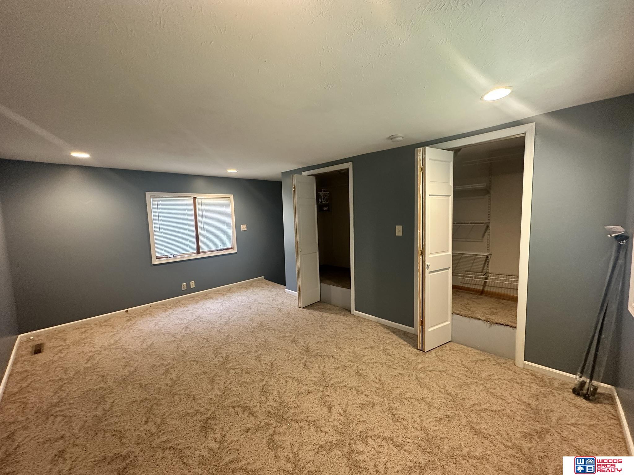 319 S 4th Street
