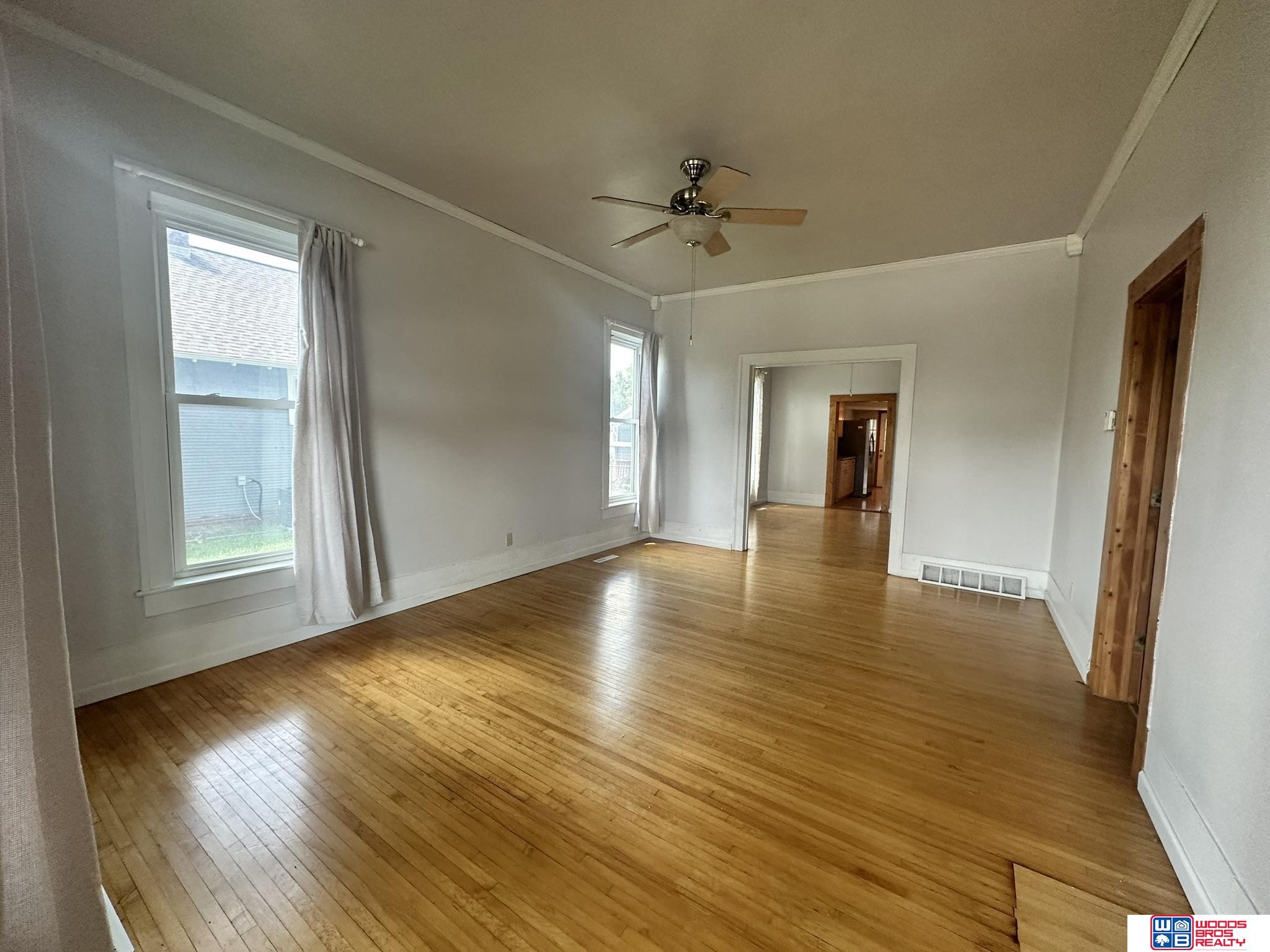 319 S 4th Street
