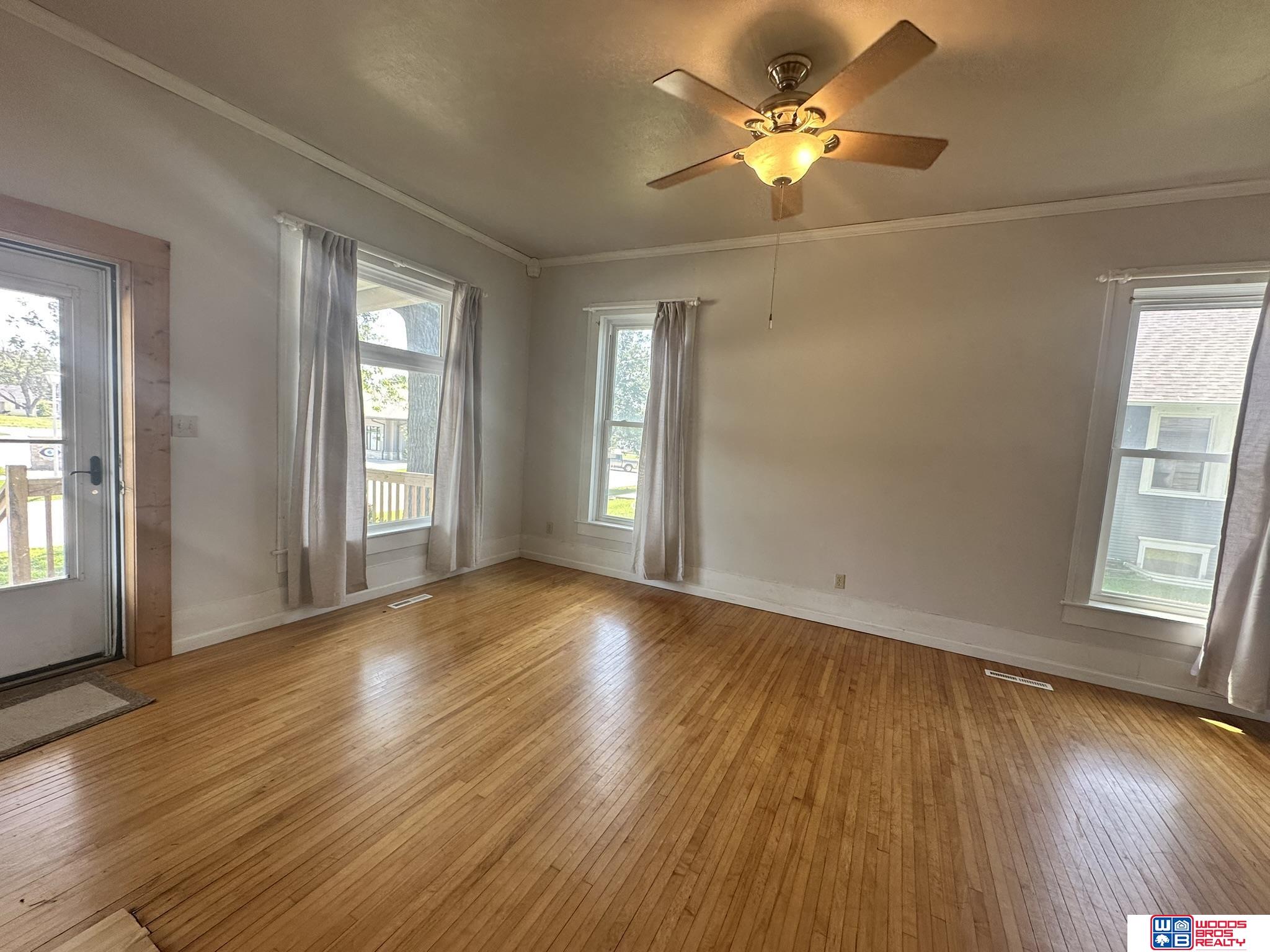 319 S 4th Street