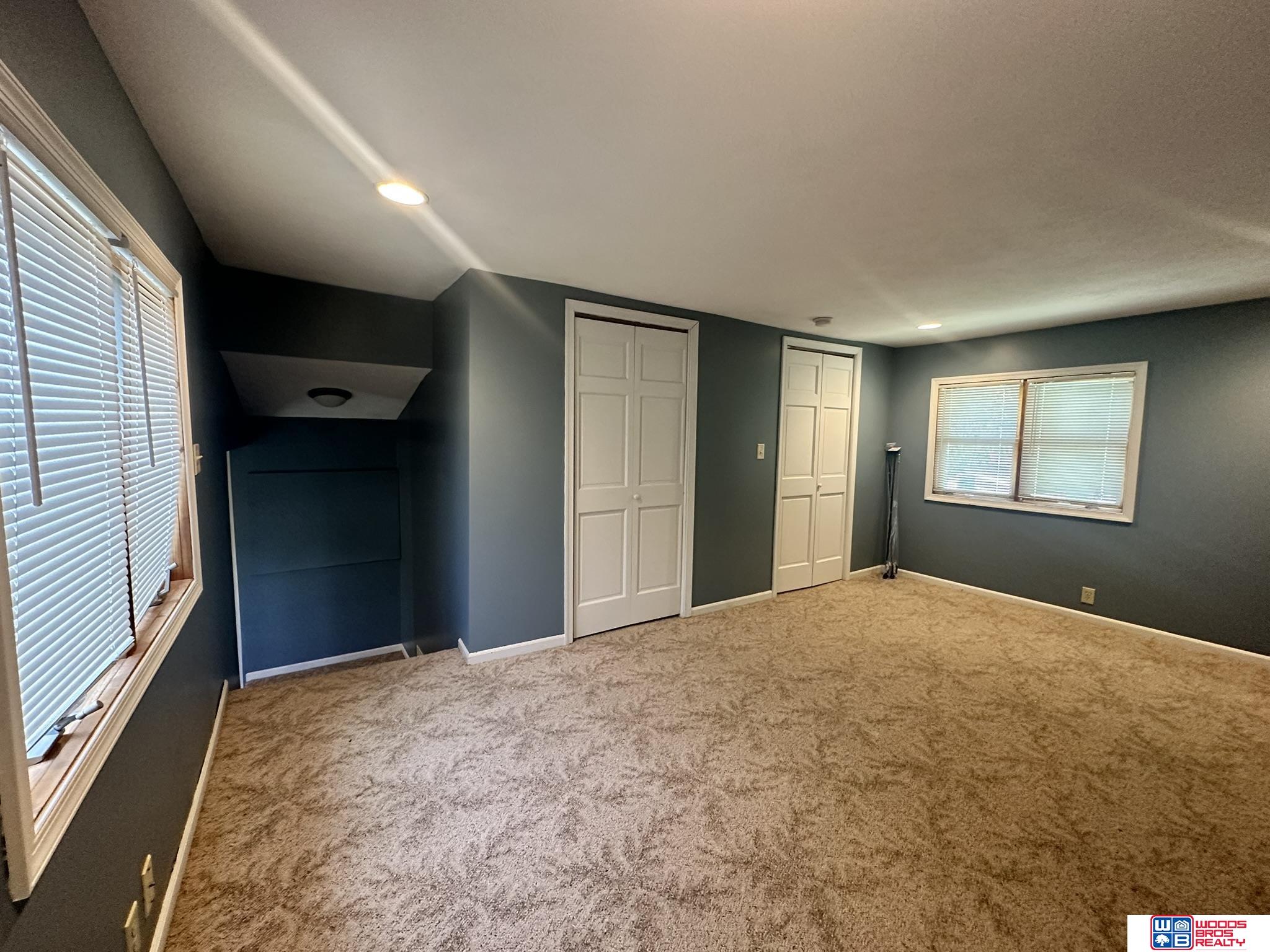 319 S 4th Street