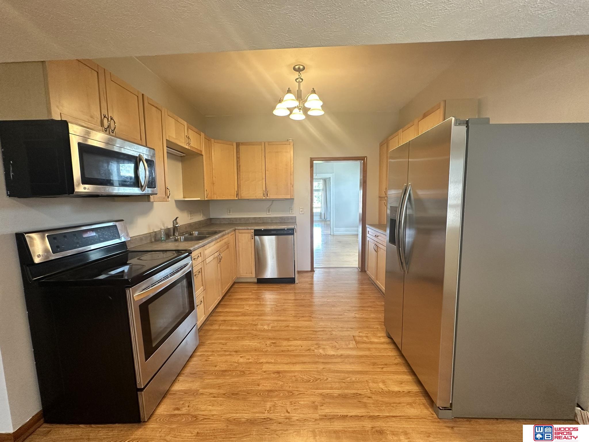 319 S 4th Street