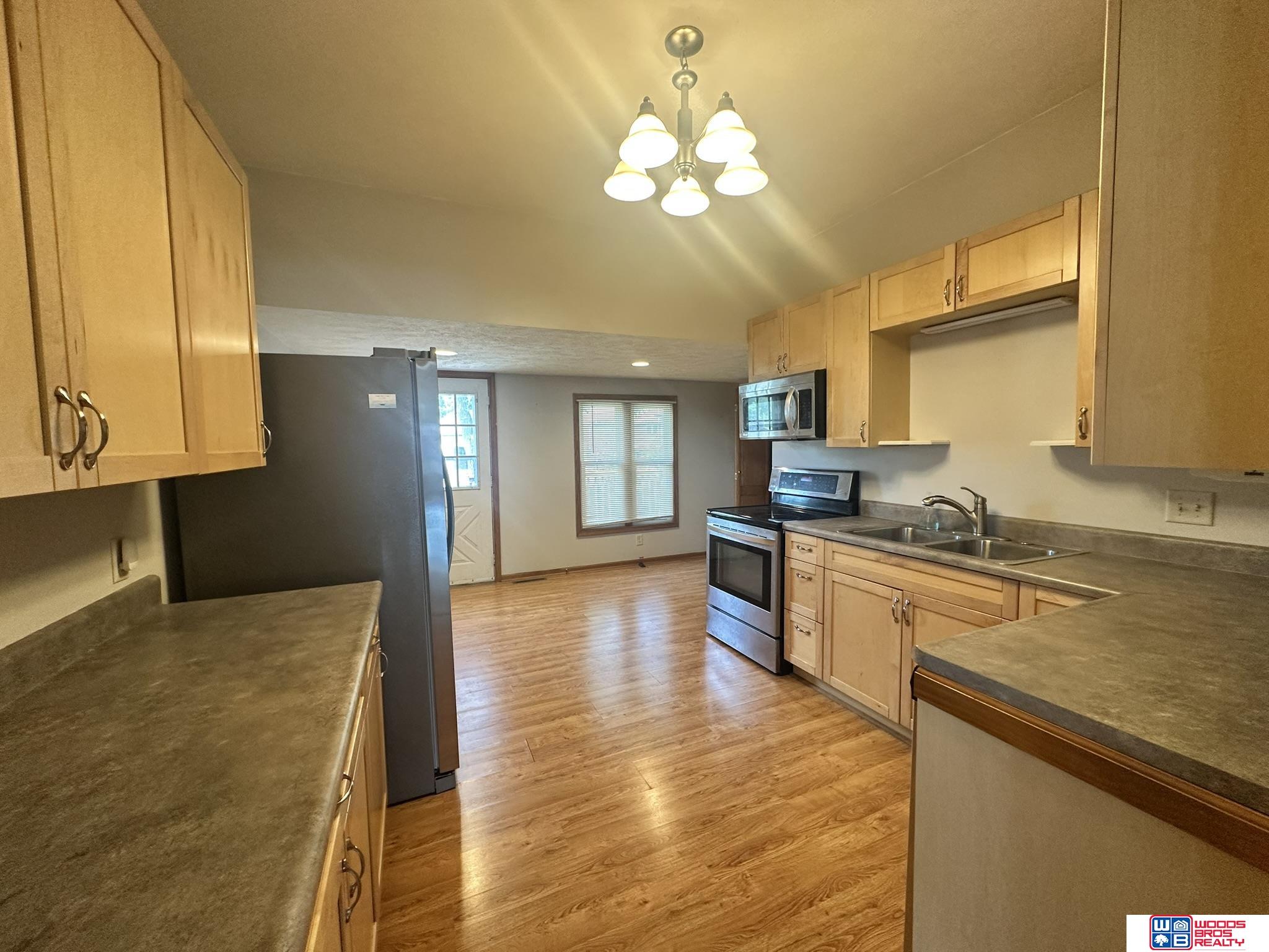 319 S 4th Street