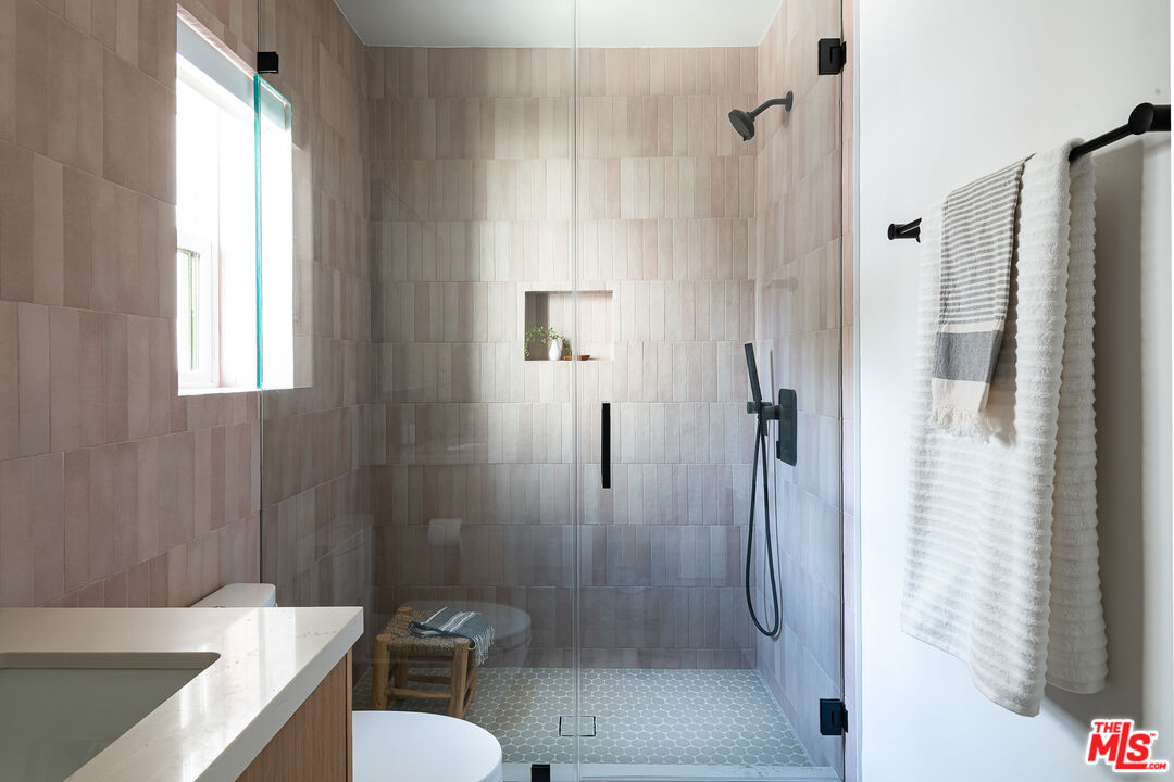 2018 N Vista Del Mar Ave