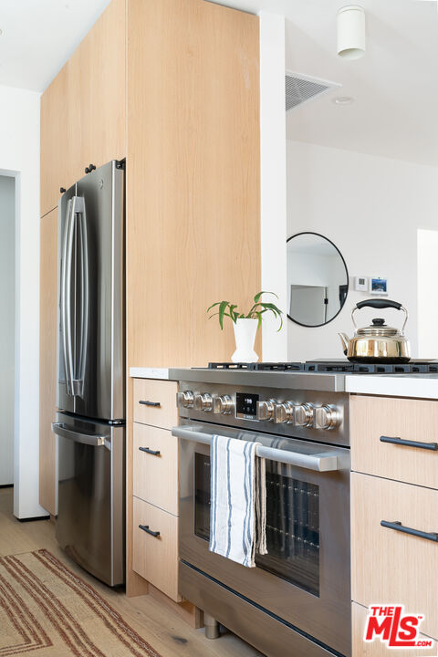 2018 N Vista Del Mar Ave