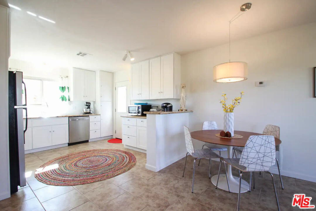 61941 Mountain View Cir