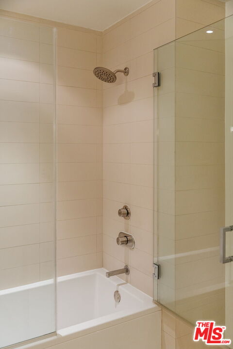 6735 Yucca St Unit: 101
