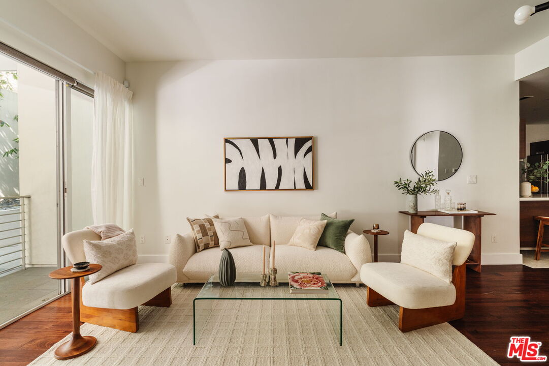 6735 Yucca St Unit: 101