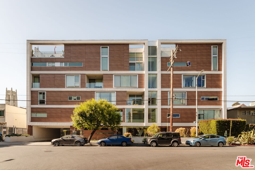 6735 Yucca St Unit: 101
