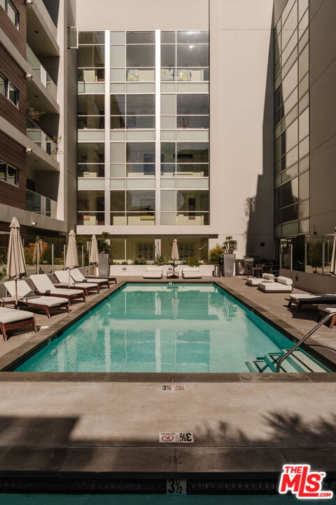 6735 Yucca St Unit: 101