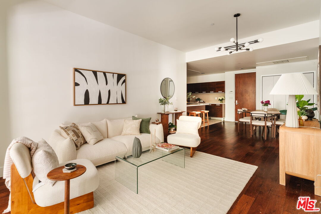 6735 Yucca St Unit: 101