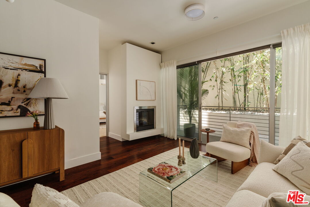 6735 Yucca St Unit: 101
