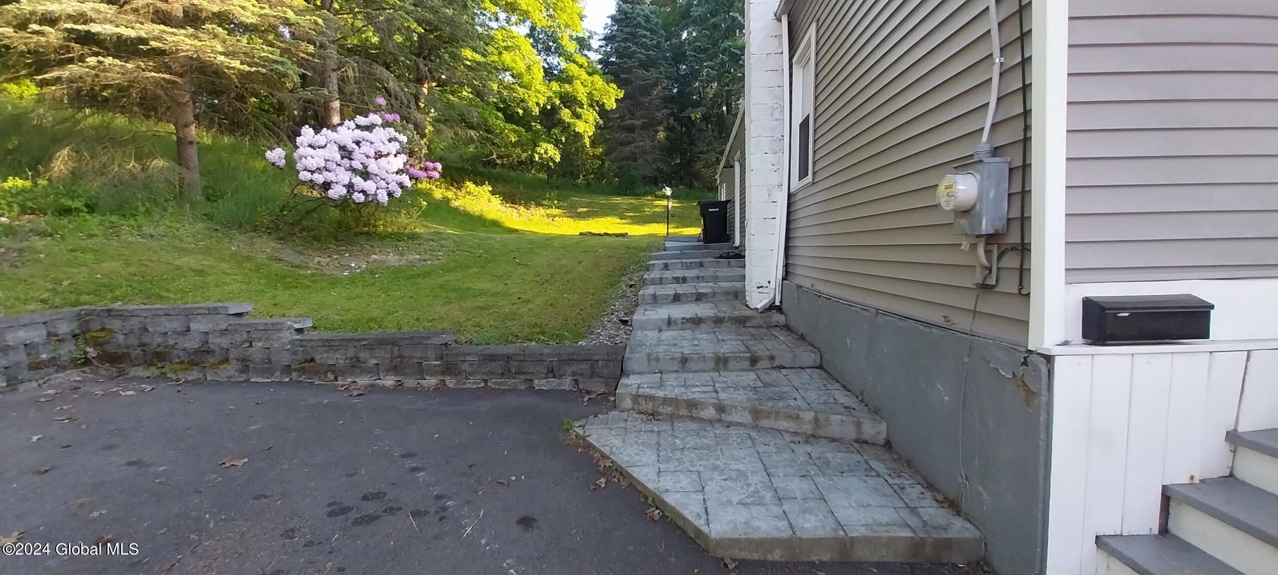 69 Mann Avenue