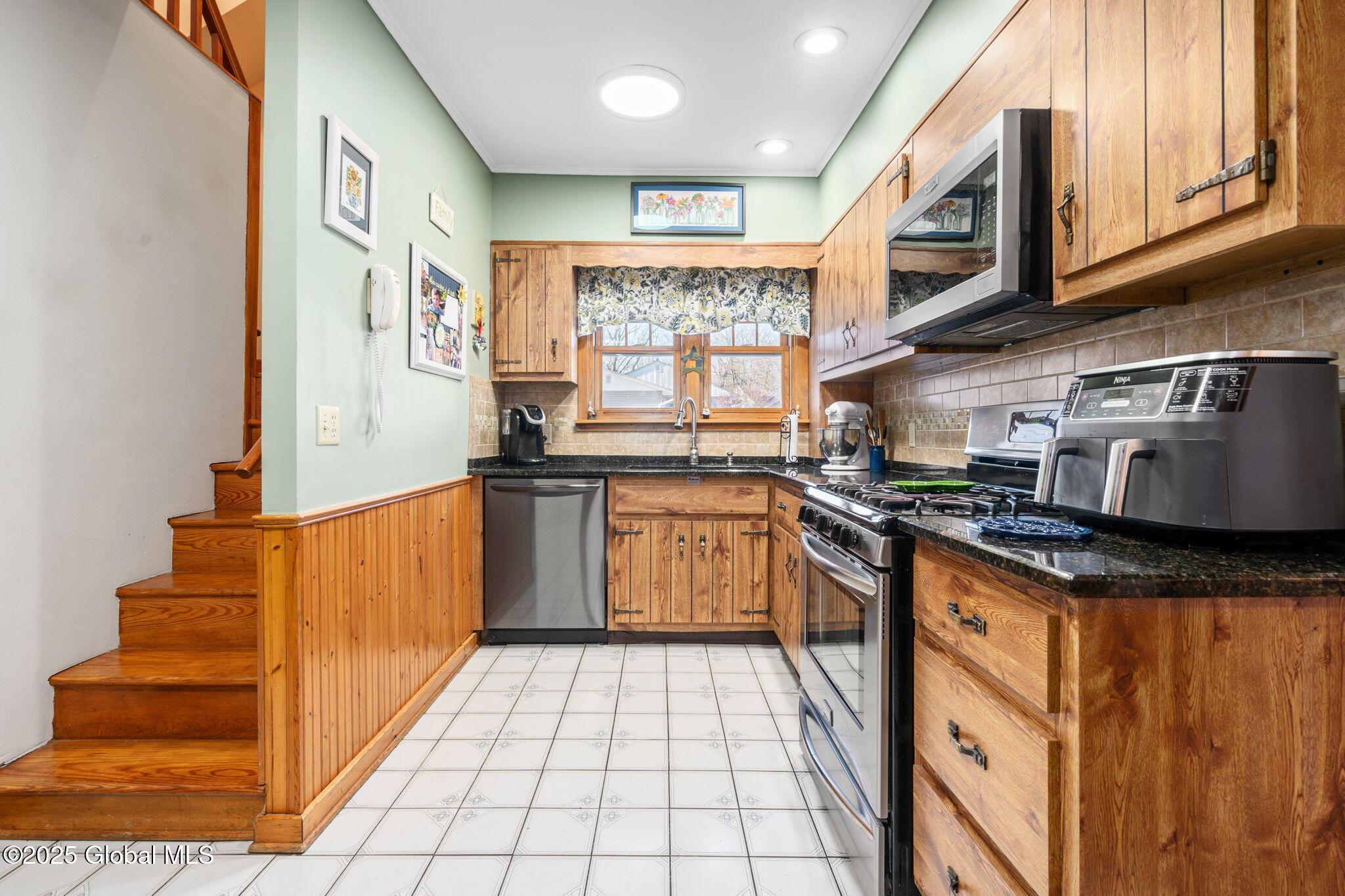 6 Pittsfield Avenue