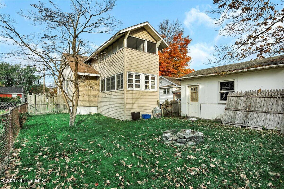 2006 9th Street