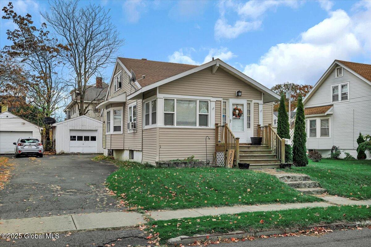 2006 9th Street