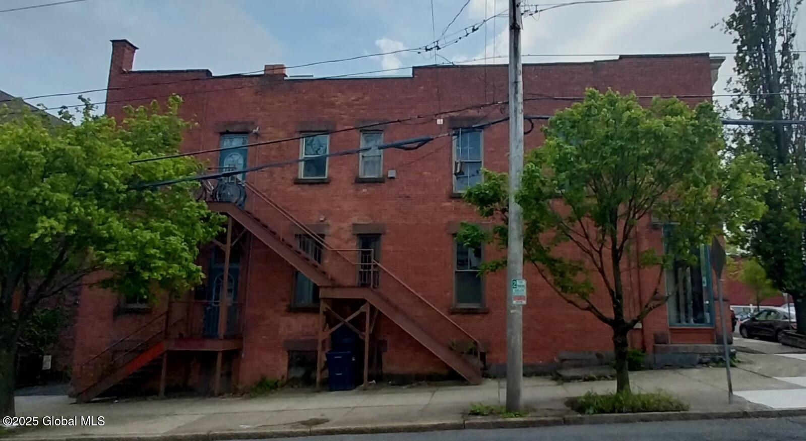 148 Dove Street