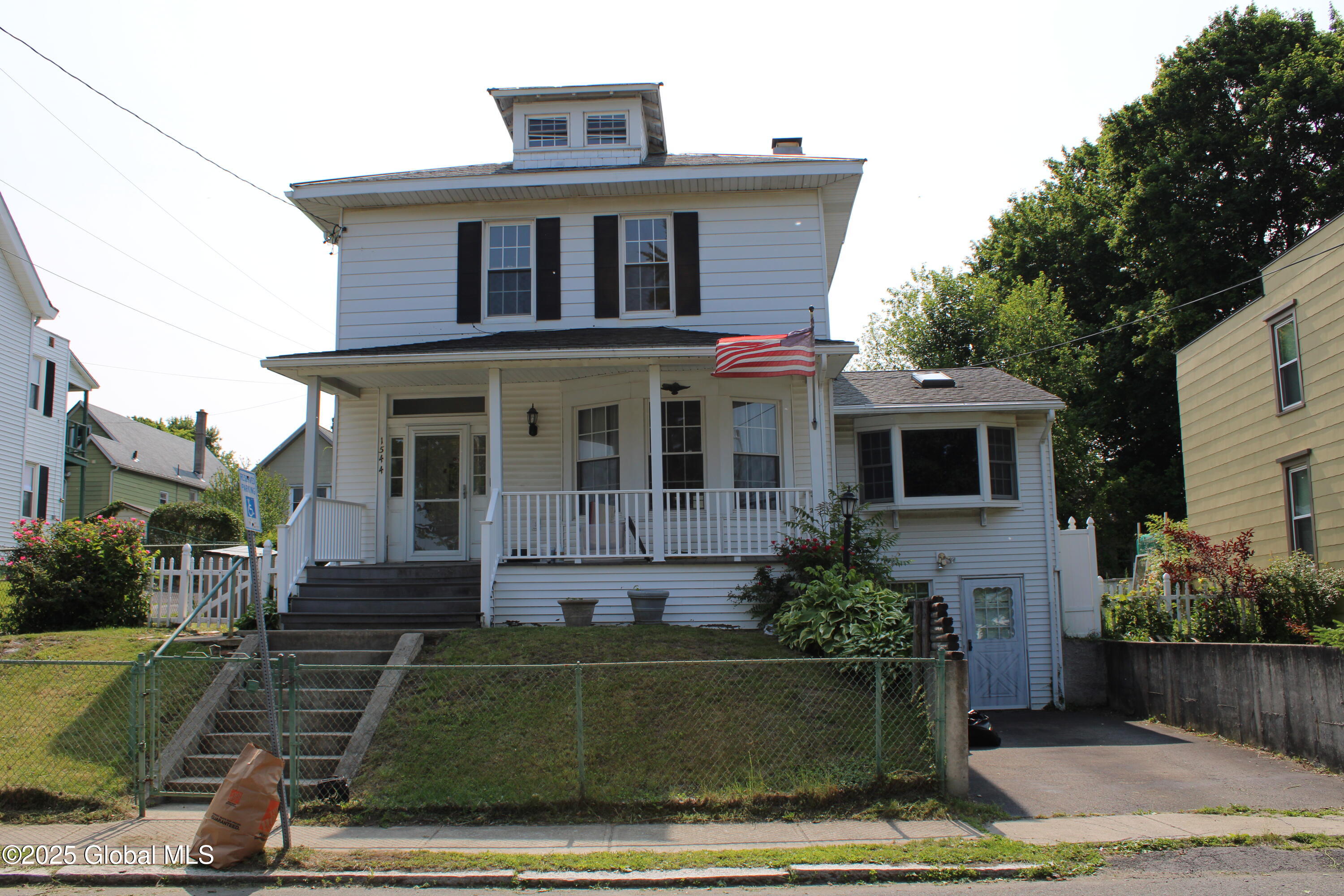 1544 4th Street