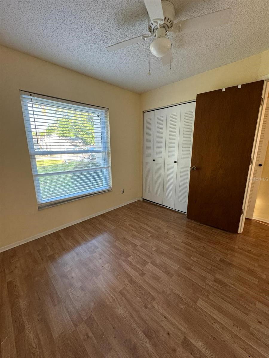 6827 PALOMINO DR