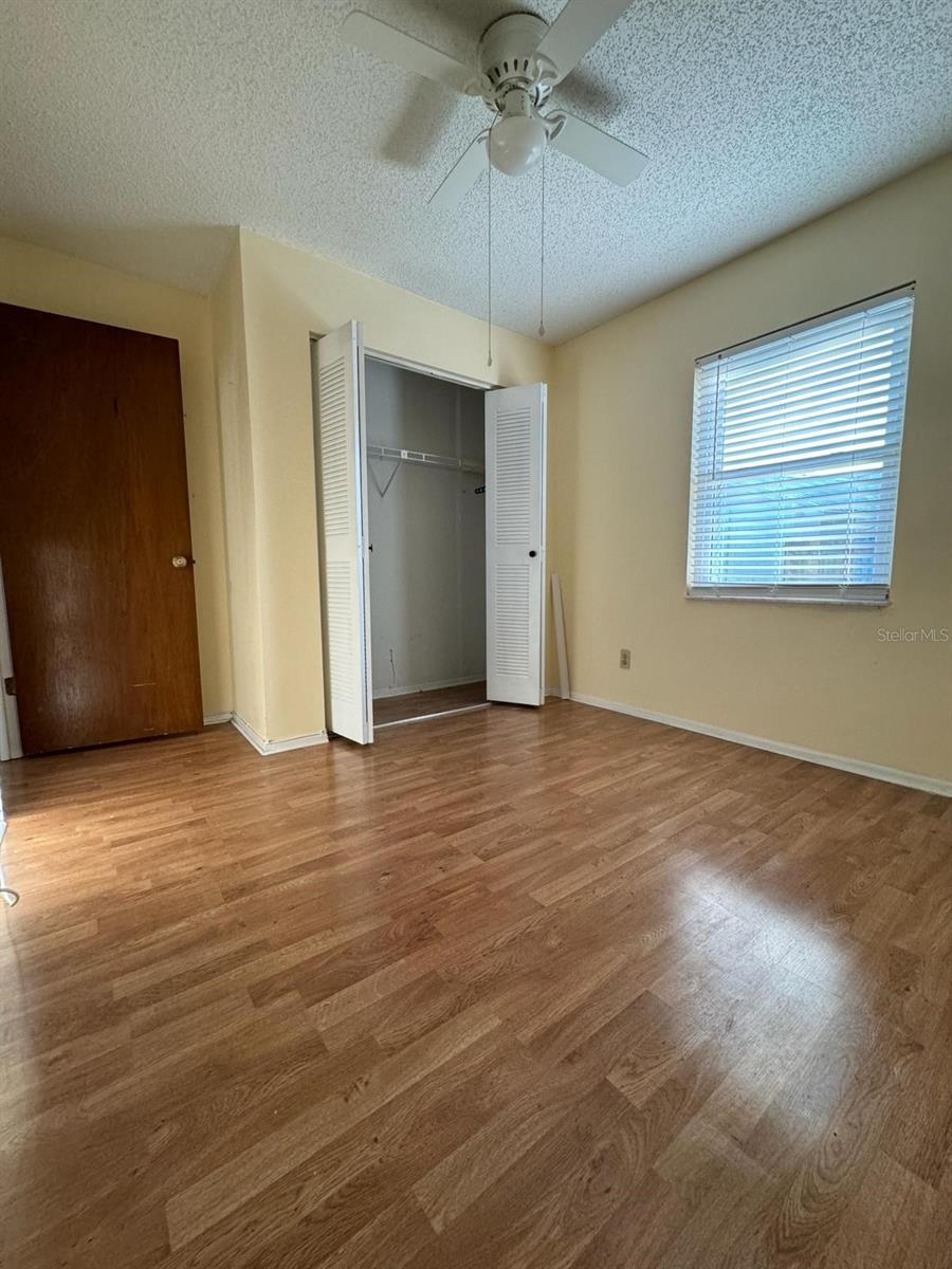 6827 PALOMINO DR