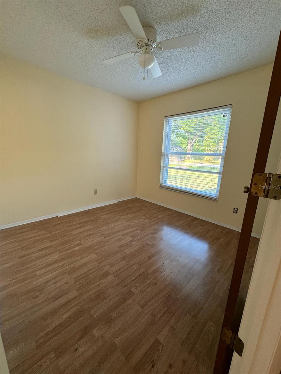 6827 PALOMINO DR