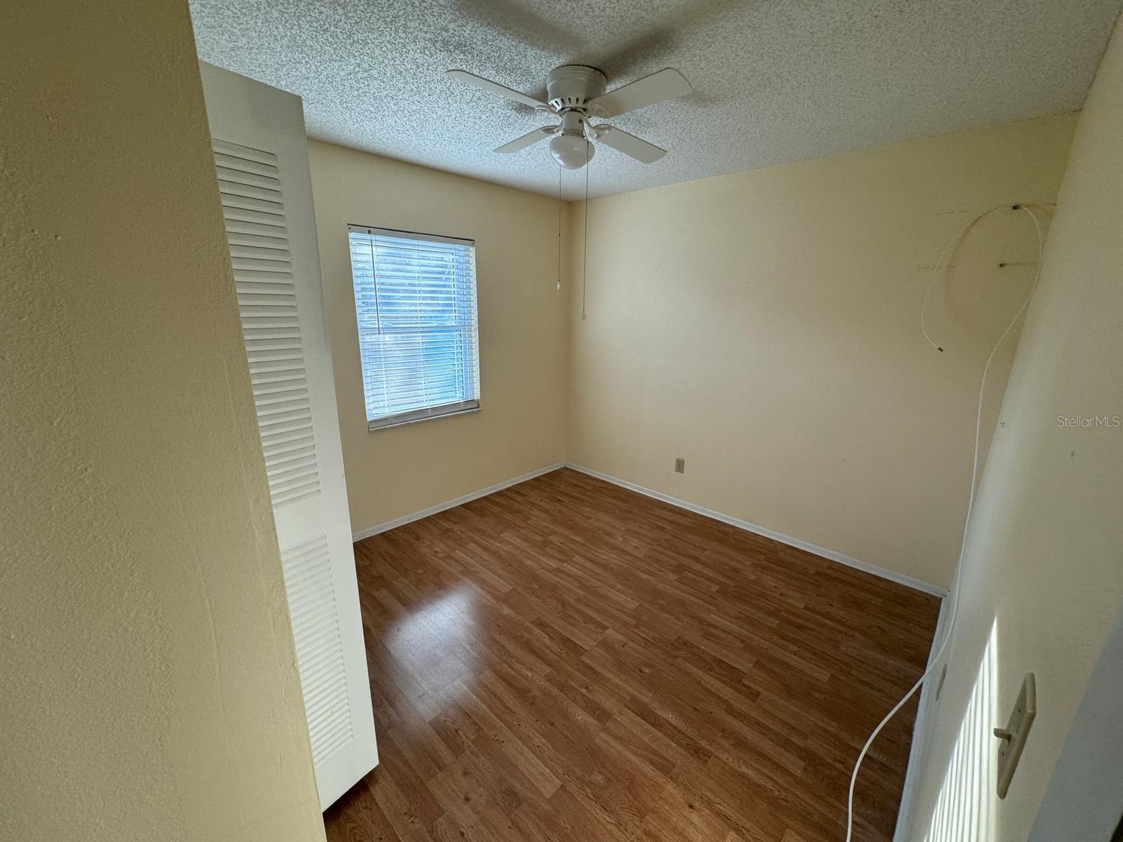 6827 PALOMINO DR