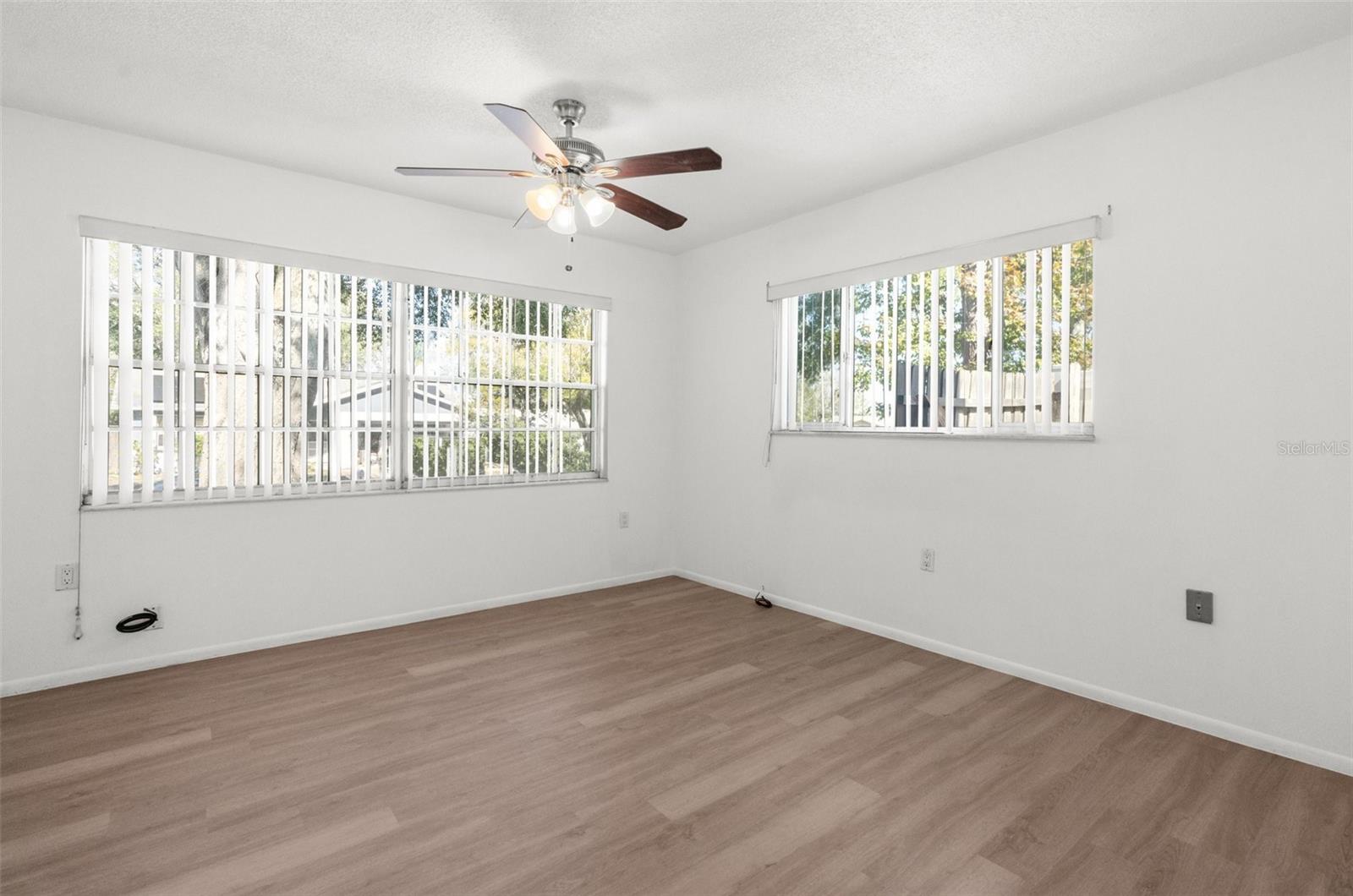 2414 N CITRUS WAY