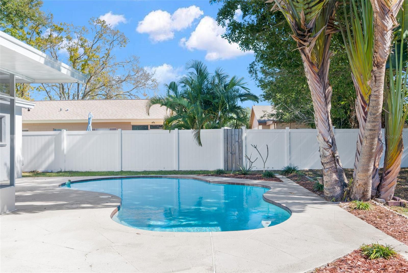 2414 N CITRUS WAY